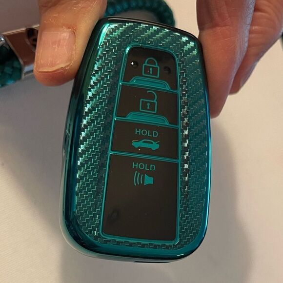 Toyota Logo fob Keychain in Green and fob cover in Green NWT - Picture 3 of 8